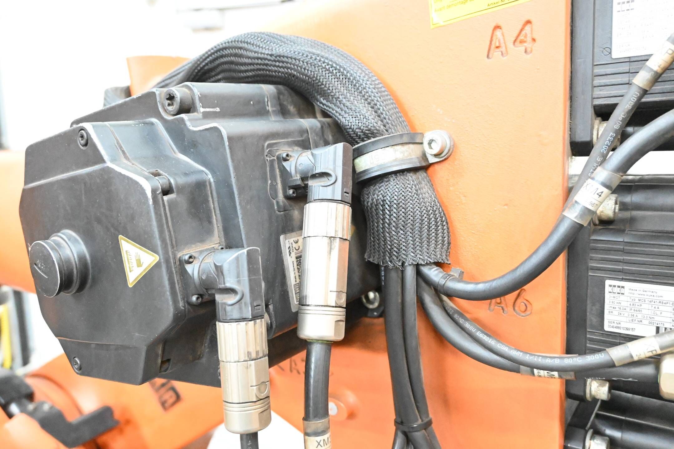 Kuka Industrieroboter KR 140 comp ( 0000124243 ) (1) KR140