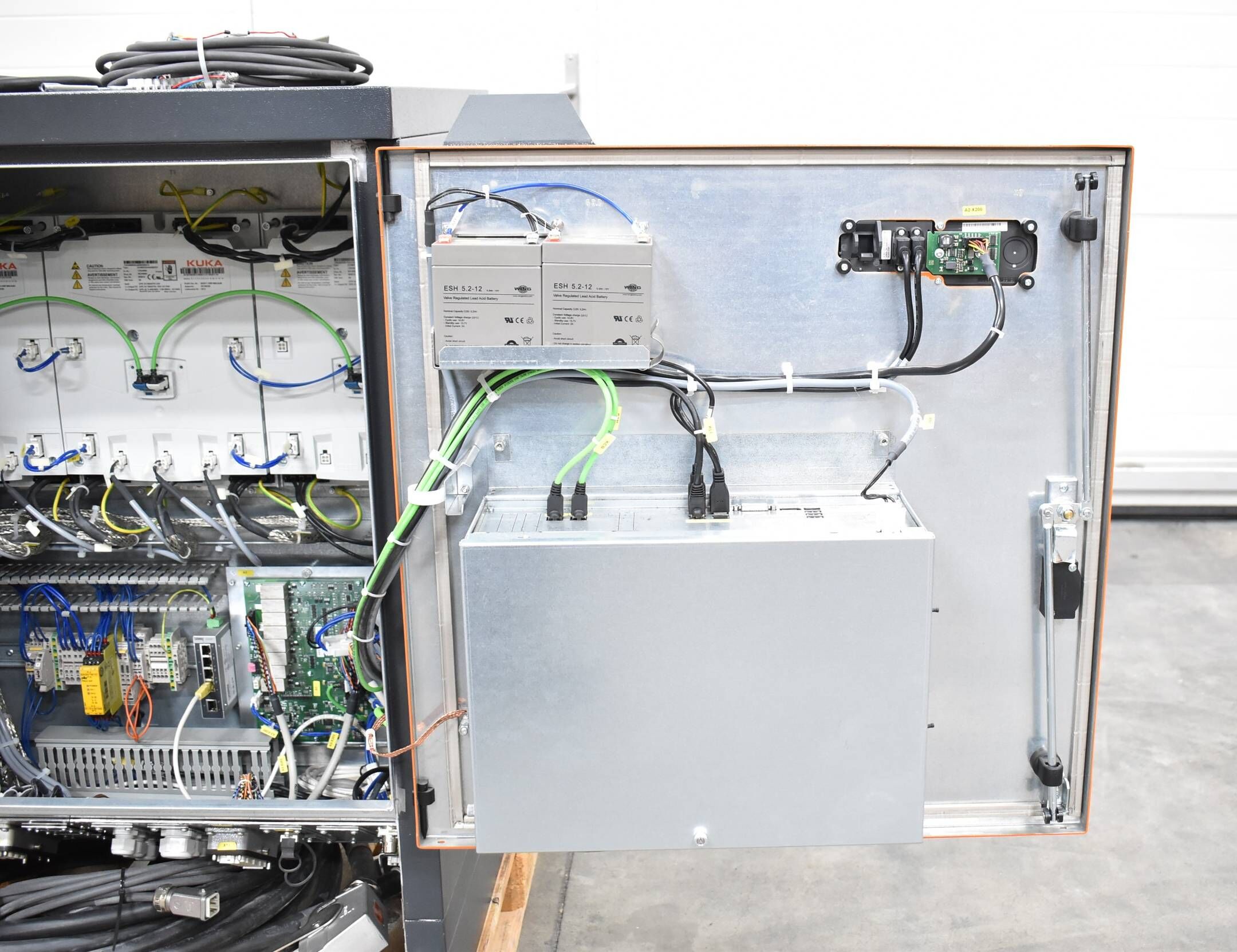 Kuka Roboter KR 420 R3330 + Schaltschrank KR C4 + Bedienpanel 00-168-334