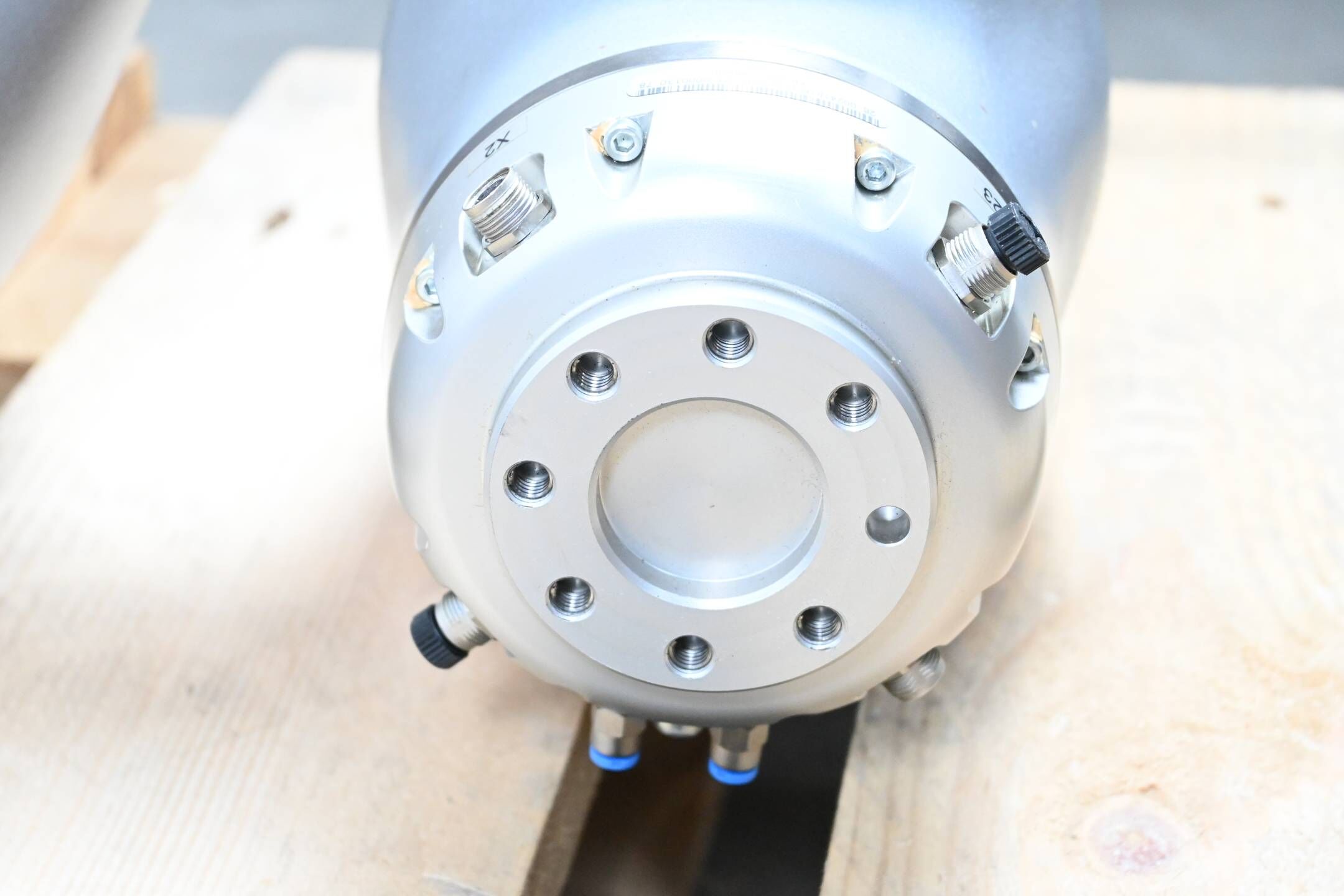 Kuka Roboter LBR iiwa 14 R820 ( 246833 ) + Steuerung Sunrise Cabinet 11041228