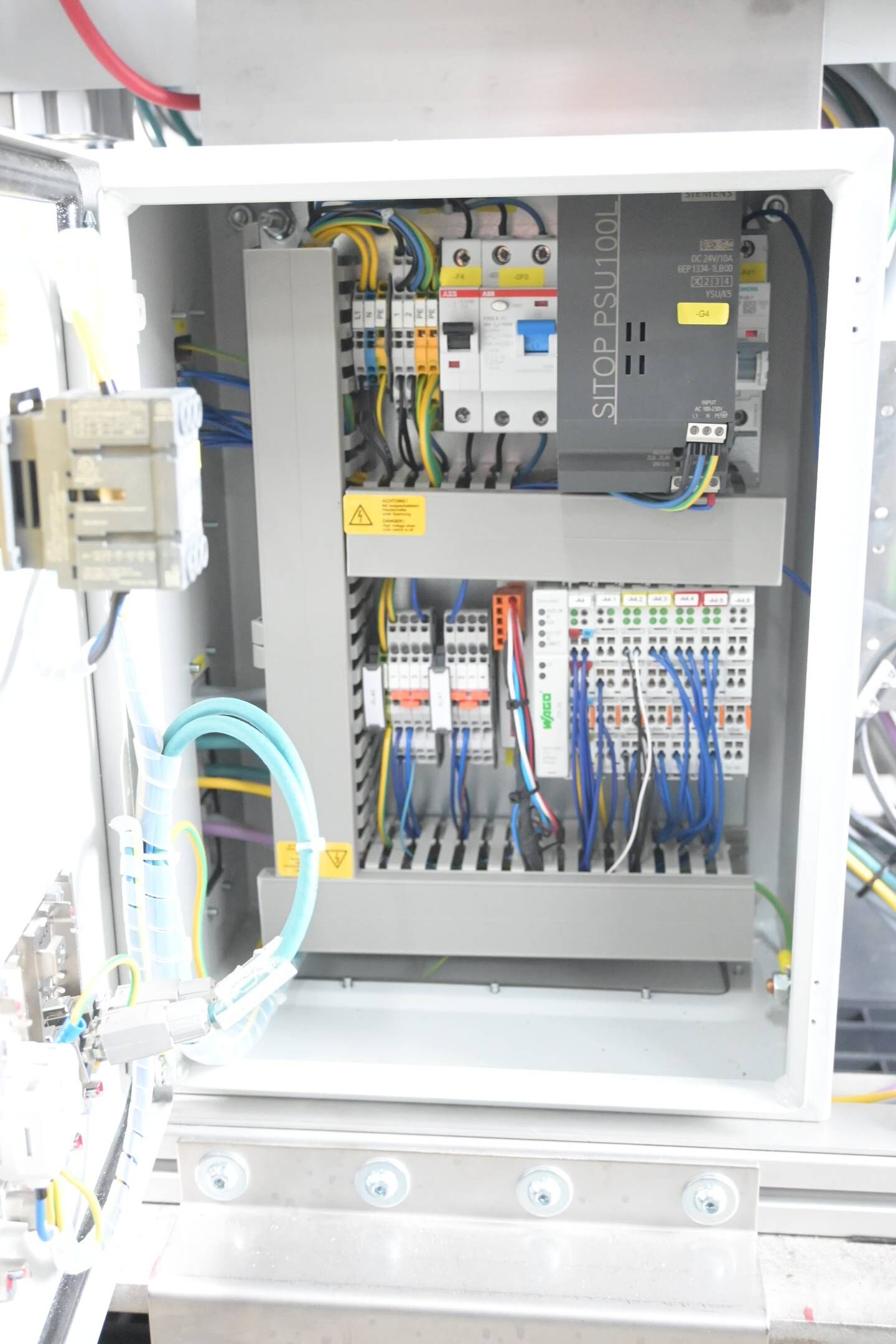 ABB Roboter YuMi IRB14000 ( IRB14000-0.5/C.5 ) inkl. Dockingstation YuMi + Panel